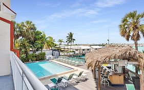 Aruba - Downtown Waterfront 2X2 Dock & Pool Pet-Friendly