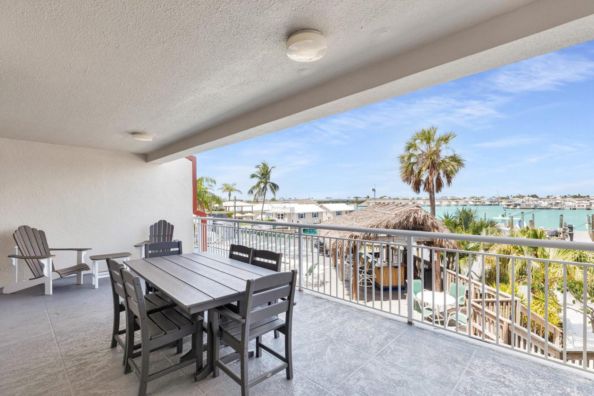 Aruba - Downtown Waterfront 2X2 Dock & Pool Pet-Friendly Villa Key West Exterior photo